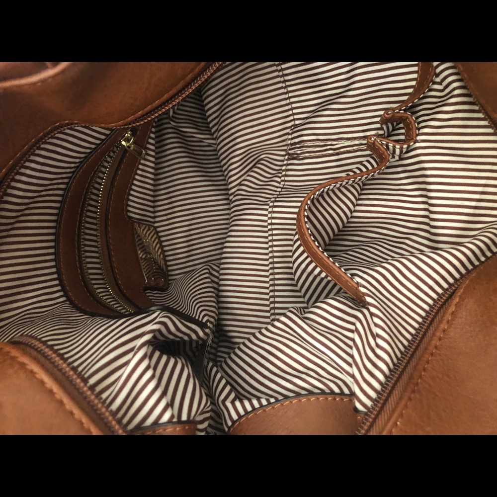 Purse - Picture 2 of 2